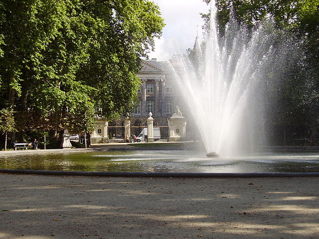brussels_park_in_summer_2007